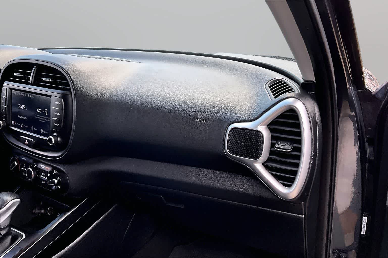Thumbnail: 2022 Kia Soul - 14