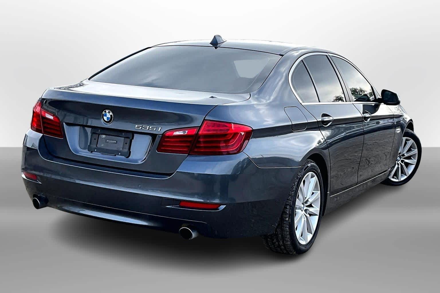 Thumbnail: 2016 BMW 5 Series - 2