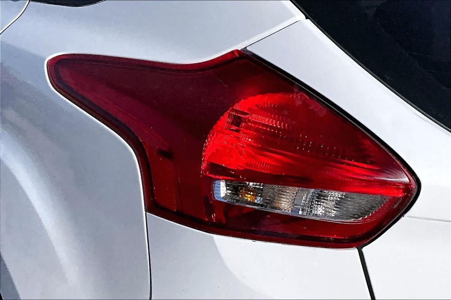 Thumbnail: 2017 Ford Focus - 28