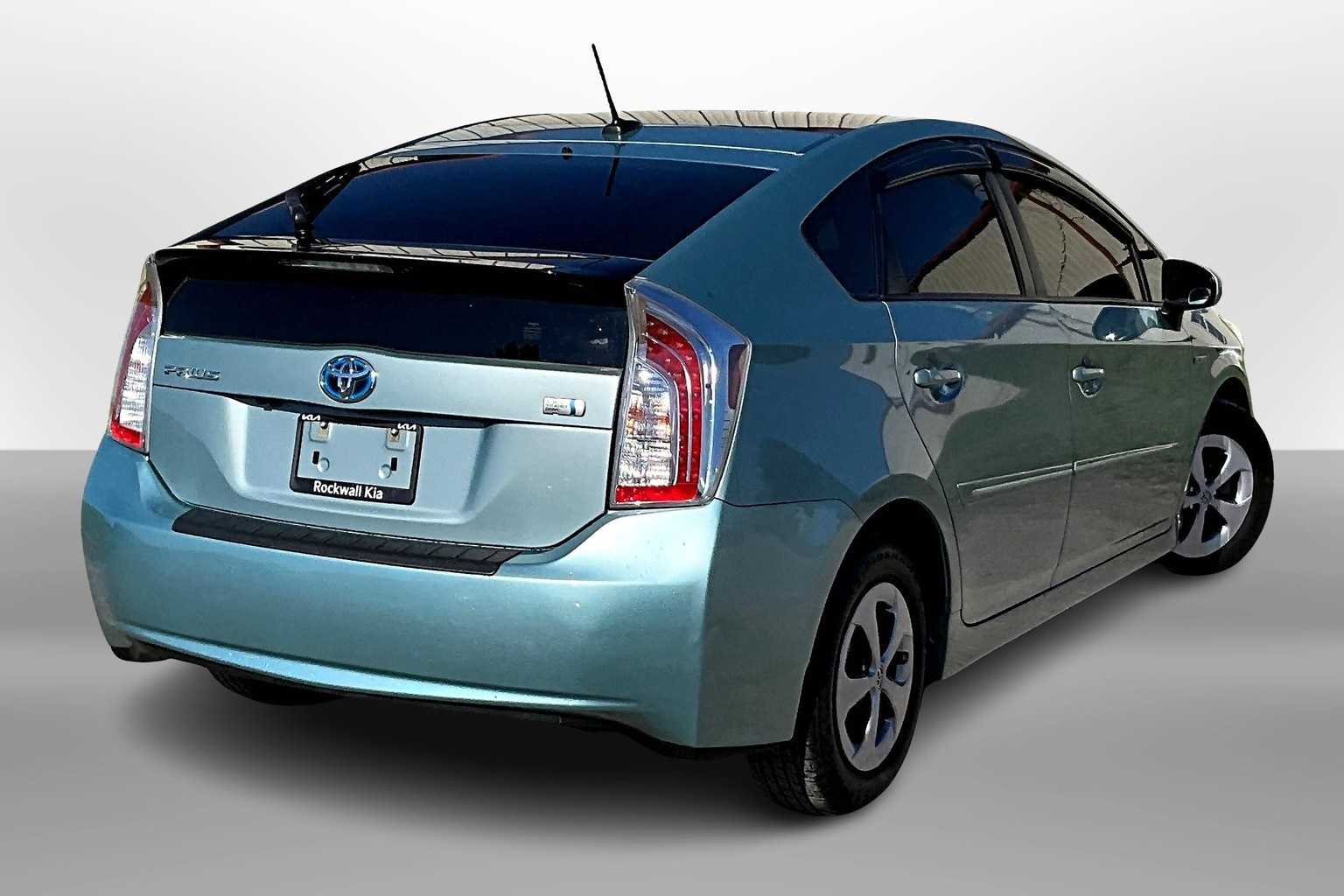 Thumbnail: 2014 Toyota Prius - 2