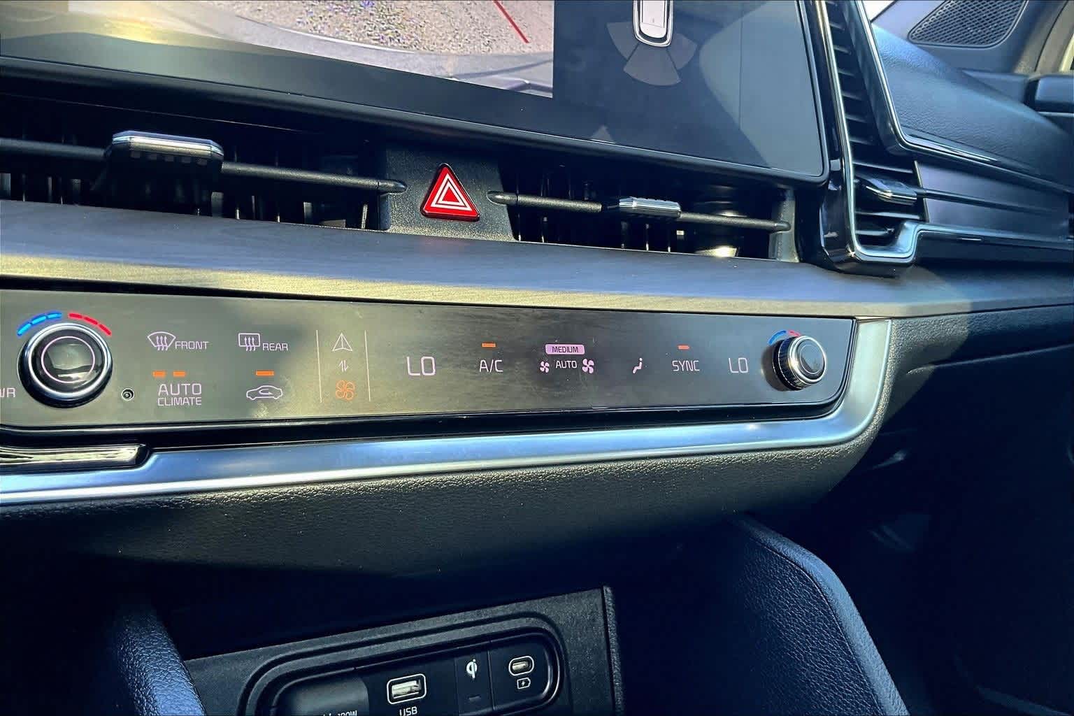 Thumbnail: 2023 Kia Sportage - 25