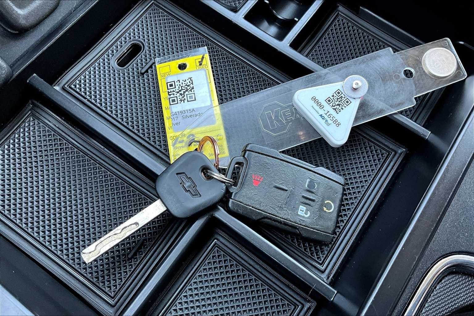 Thumbnail: 2017 Chevrolet Silverado 1500 - 9