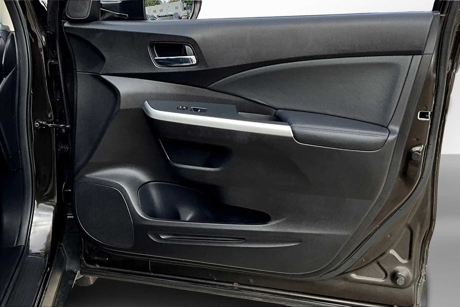Thumbnail: 2016 Honda CR-V - 18