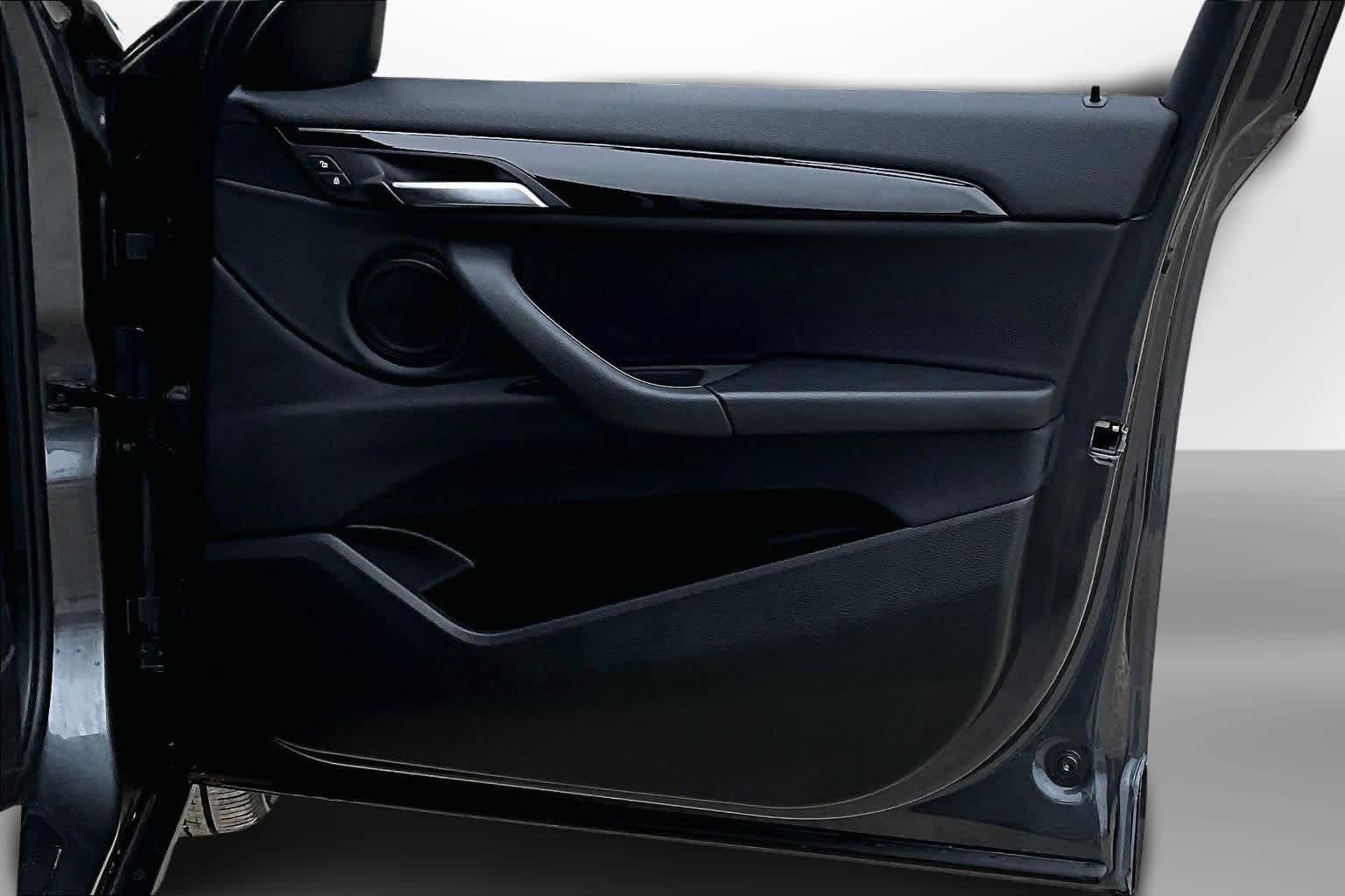 Thumbnail: 2022 BMW X2 - 18