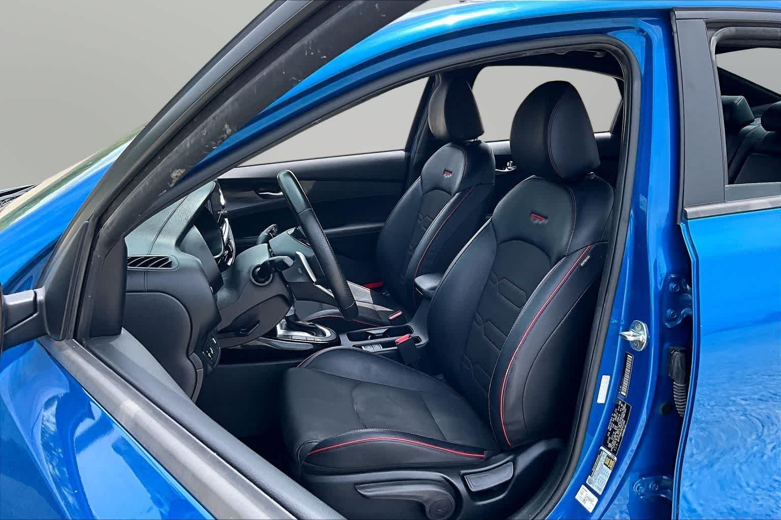 Thumbnail: 2022 Kia Forte - 22