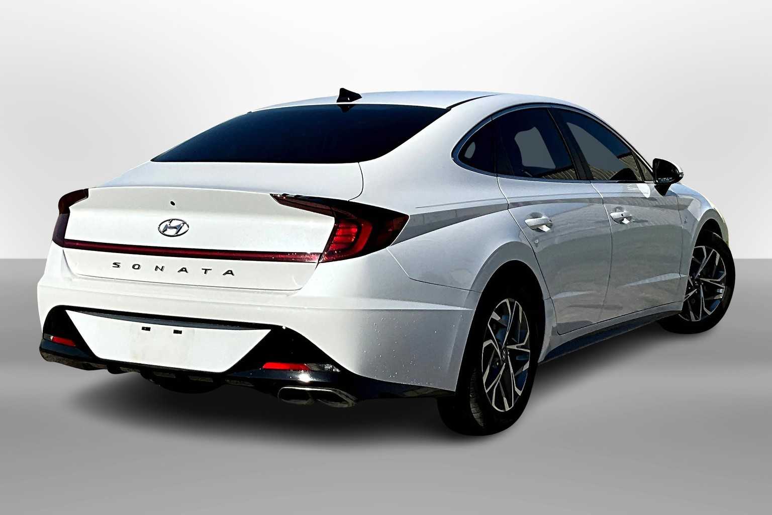 Thumbnail: 2022 Hyundai Sonata - 2