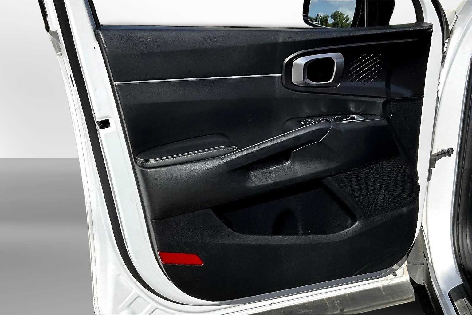 Thumbnail: 2021 Kia Sorento - 17
