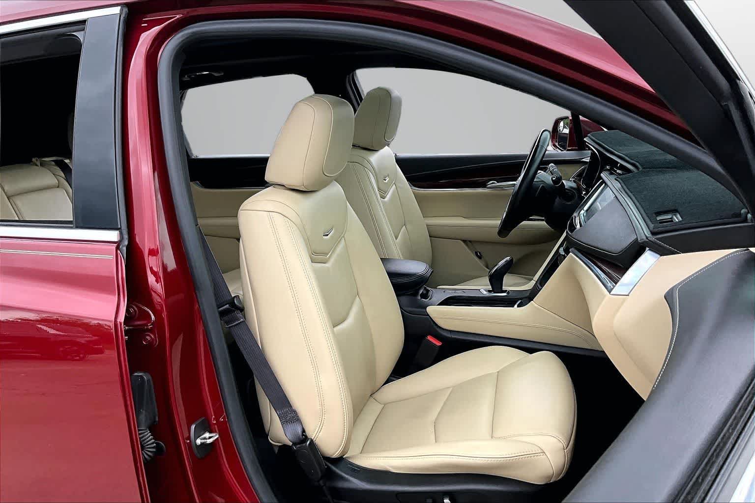 Thumbnail: 2018 Cadillac XT5 - 7