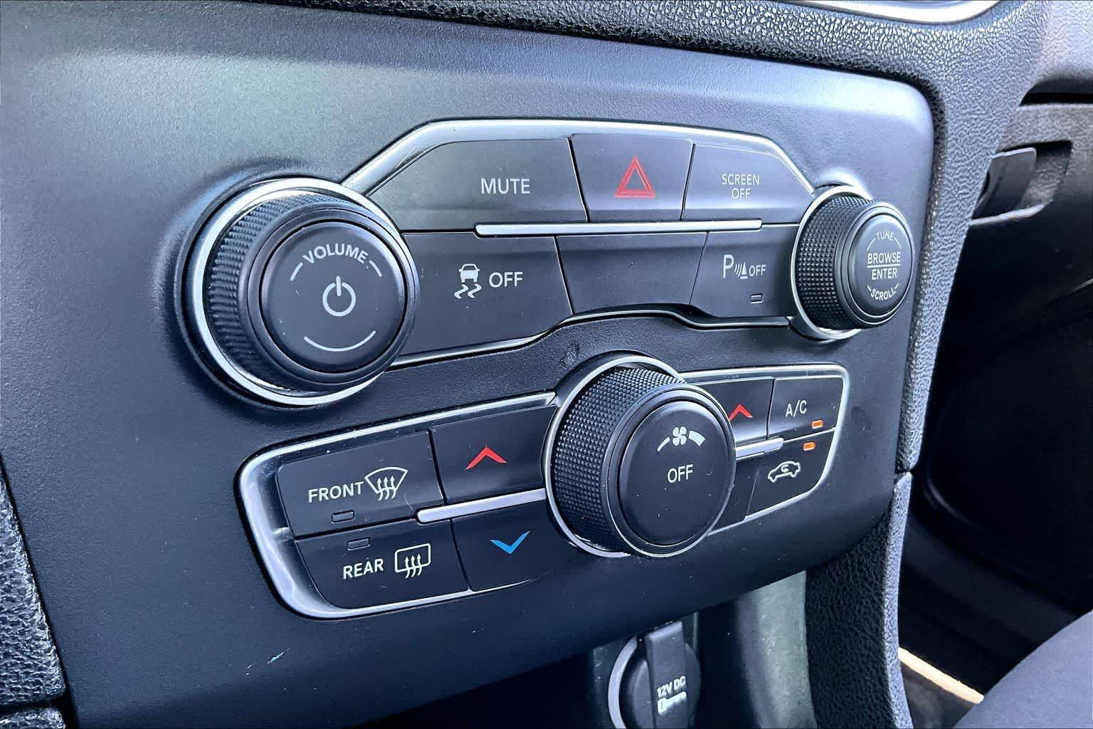 Thumbnail: 2023 Dodge Charger - 25