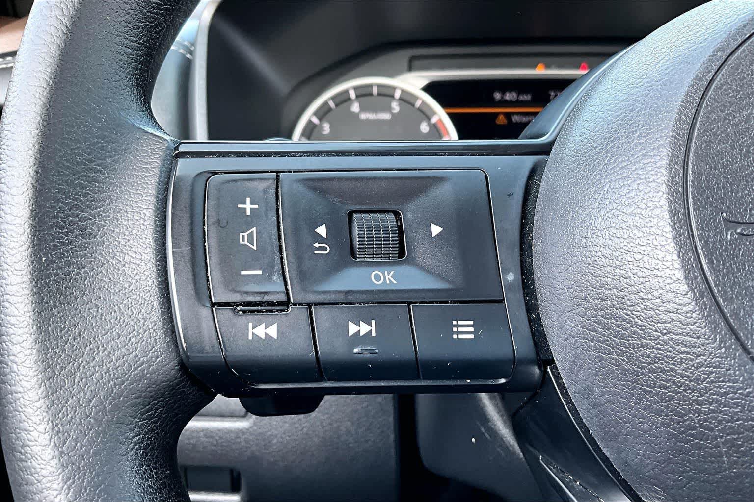 Thumbnail: 2022 Nissan Rogue - 17