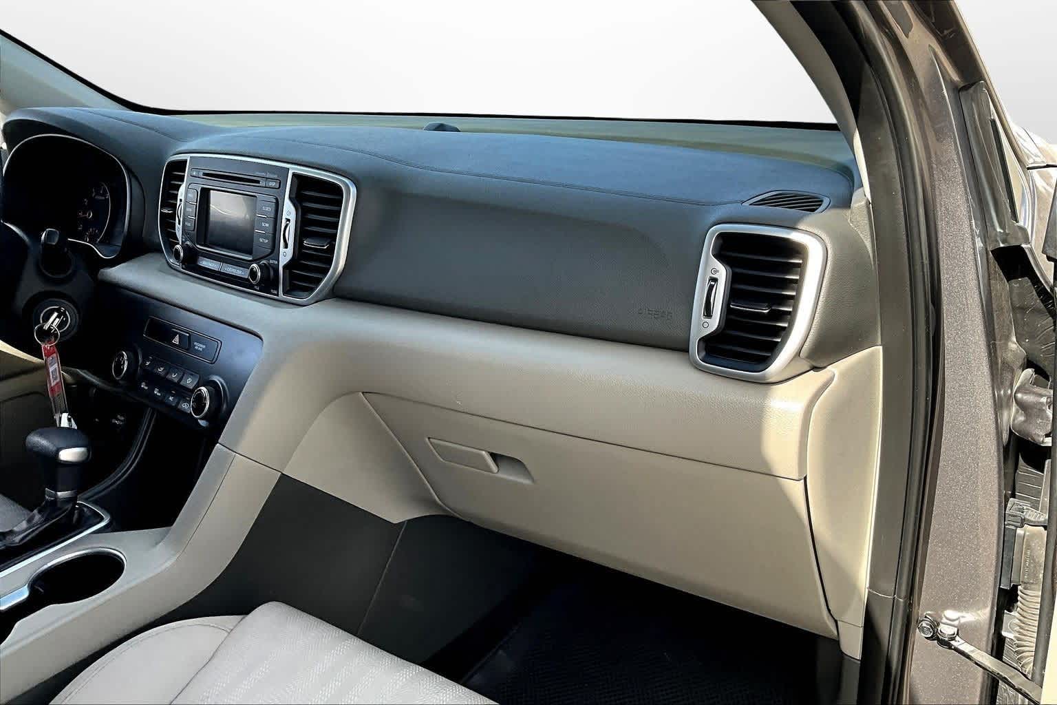 Thumbnail: 2017 Kia Sportage - 15