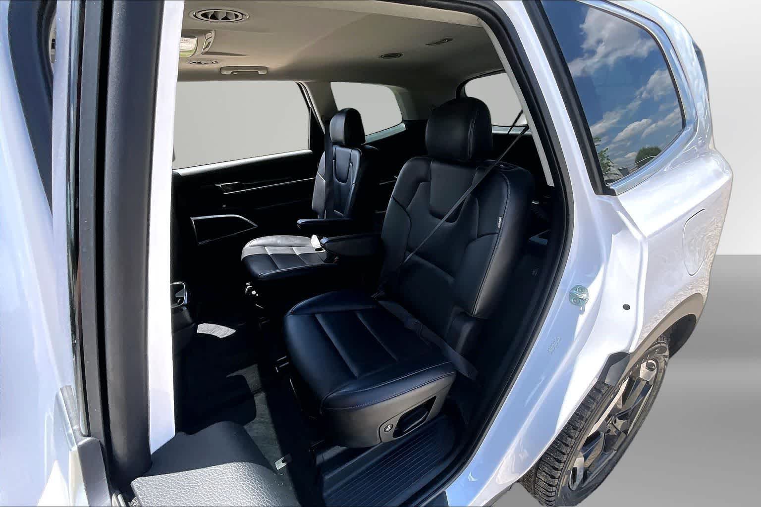 Thumbnail: 2024 Kia Telluride - 25