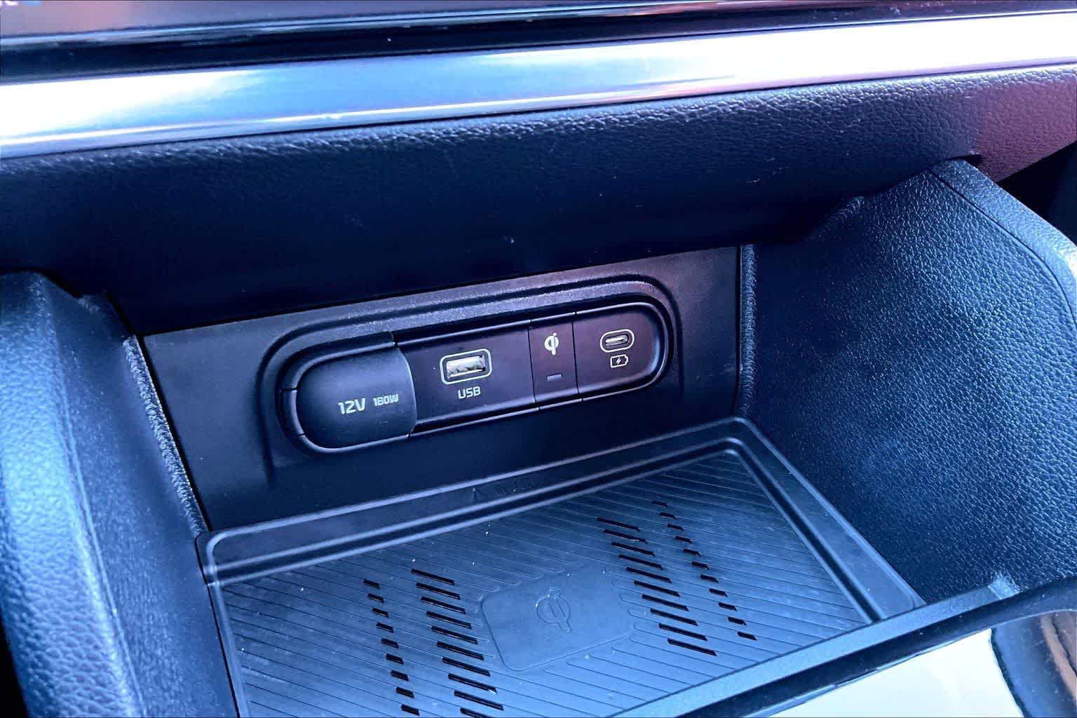 Thumbnail: 2023 Kia Sportage - 23