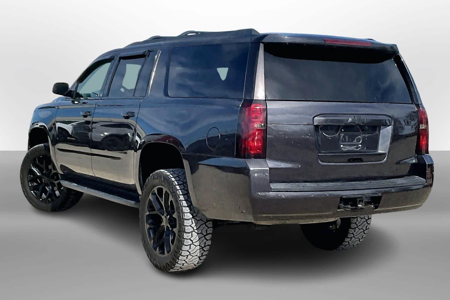 Thumbnail: 2016 Chevrolet Suburban - 11