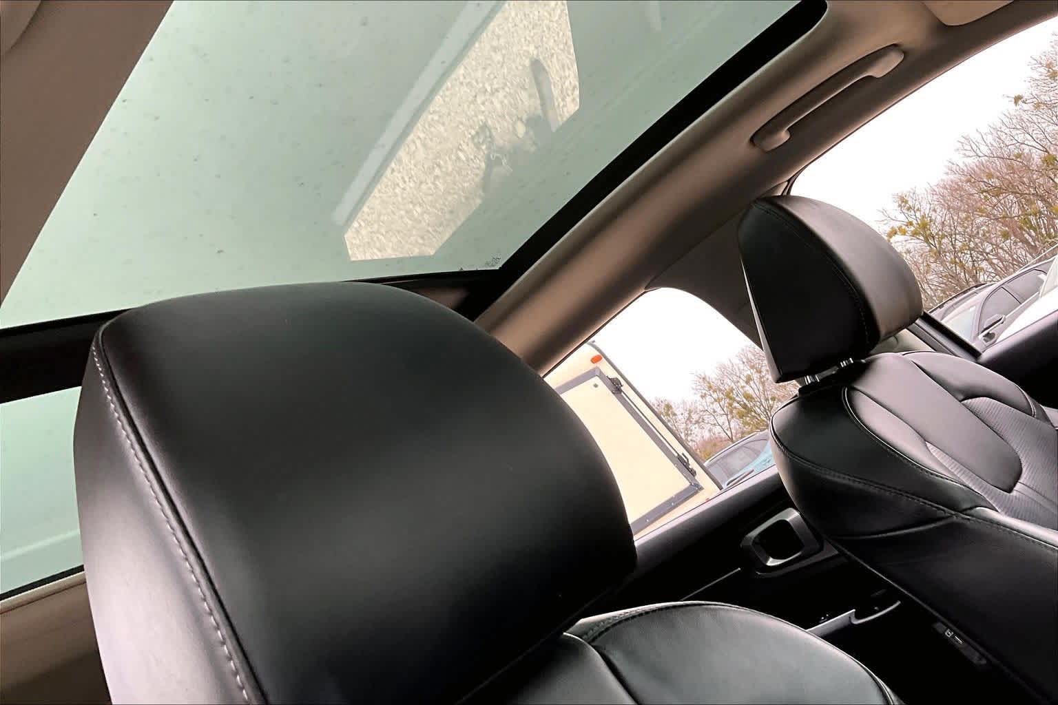 Thumbnail: 2024 Kia Sorento - 15