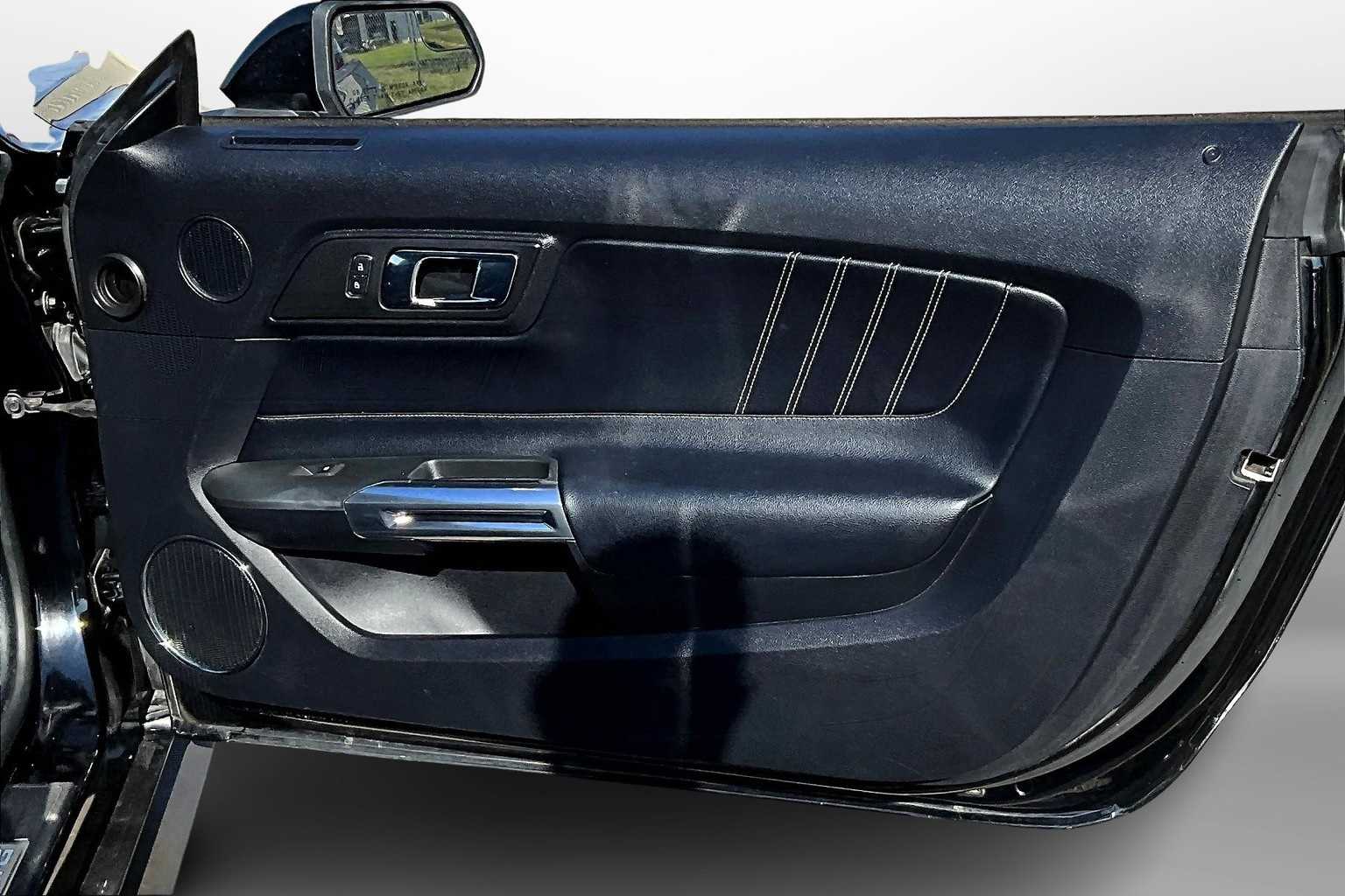 Thumbnail: 2016 Ford Mustang - 18