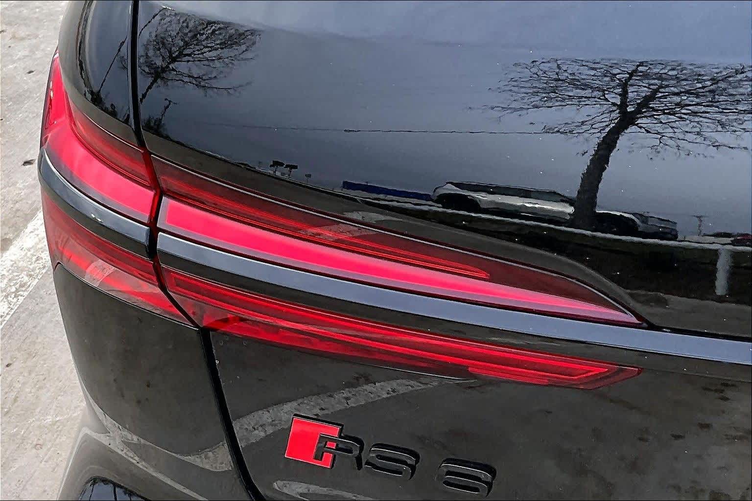 Thumbnail: 2021 Audi RS 6 - 30