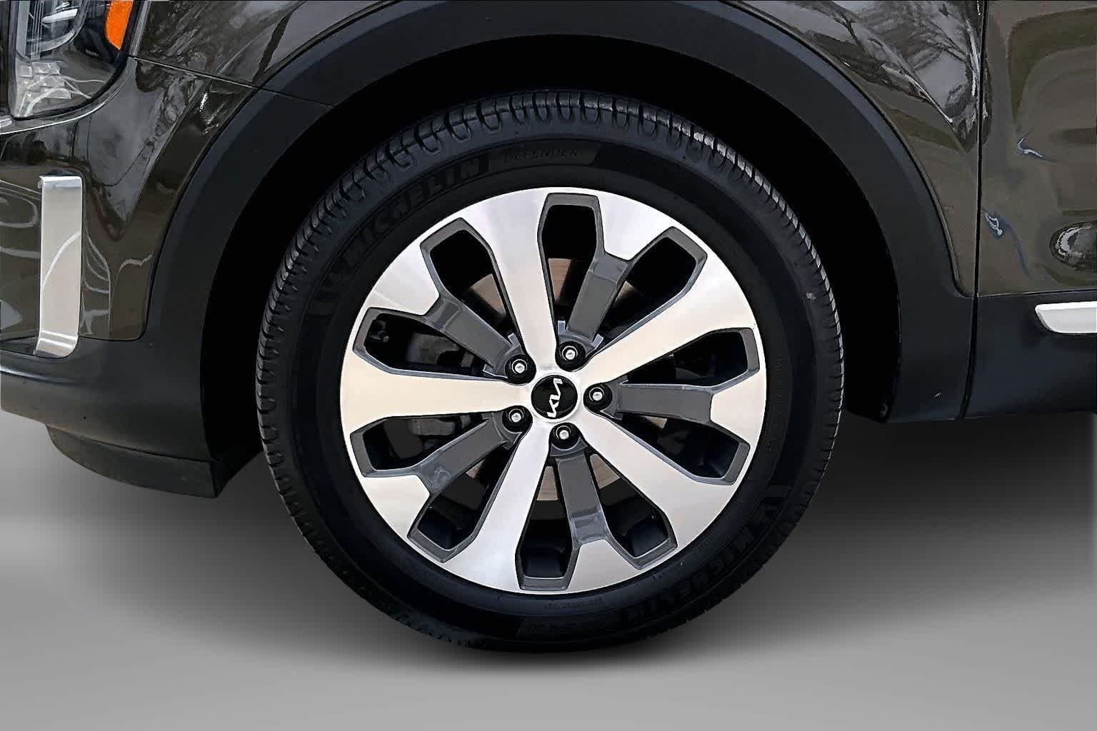 Thumbnail: 2022 Kia Telluride - 8