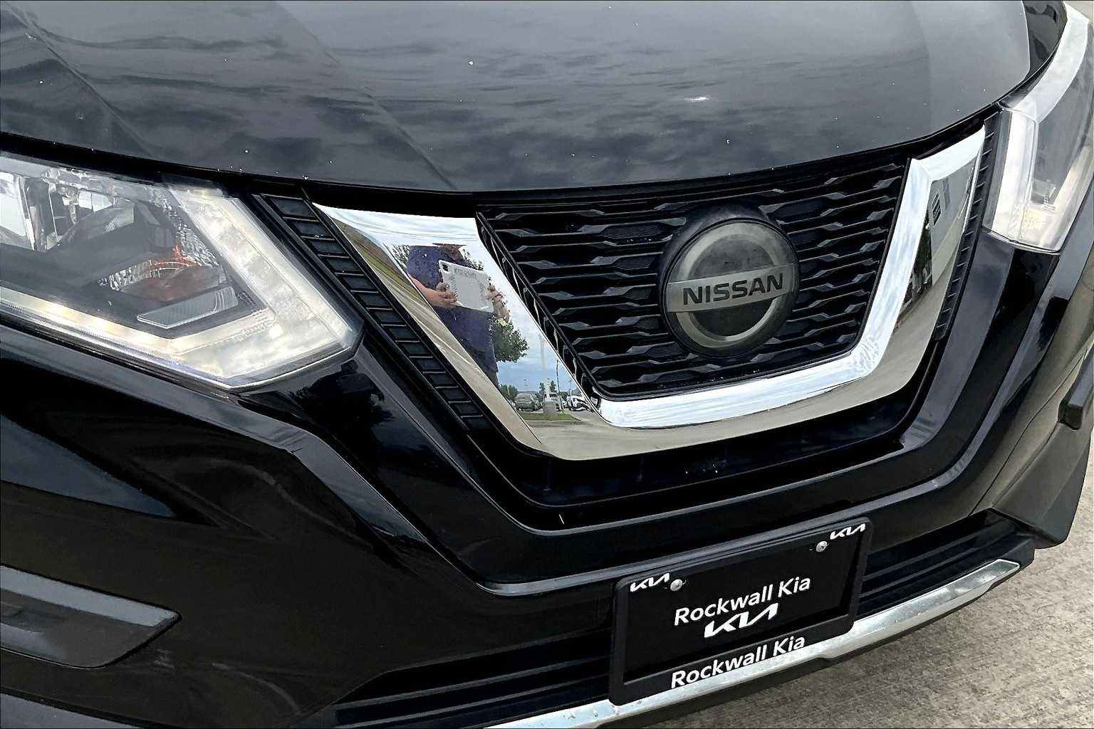 Thumbnail: 2018 Nissan Rogue - 28