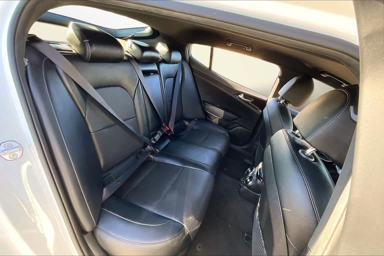 Thumbnail: 2022 Kia Stinger - 28