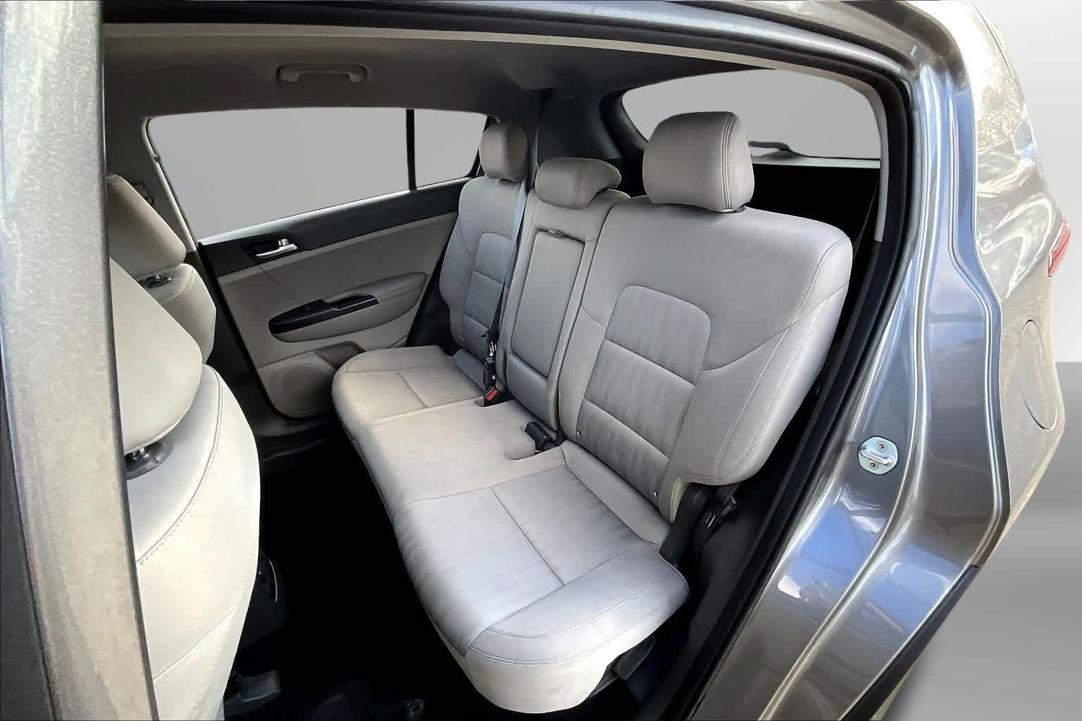 Thumbnail: 2017 Kia Sportage - 27