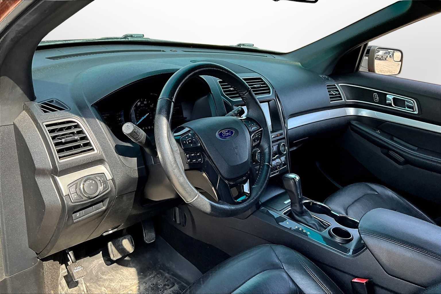 Thumbnail: 2017 Ford Explorer - 12