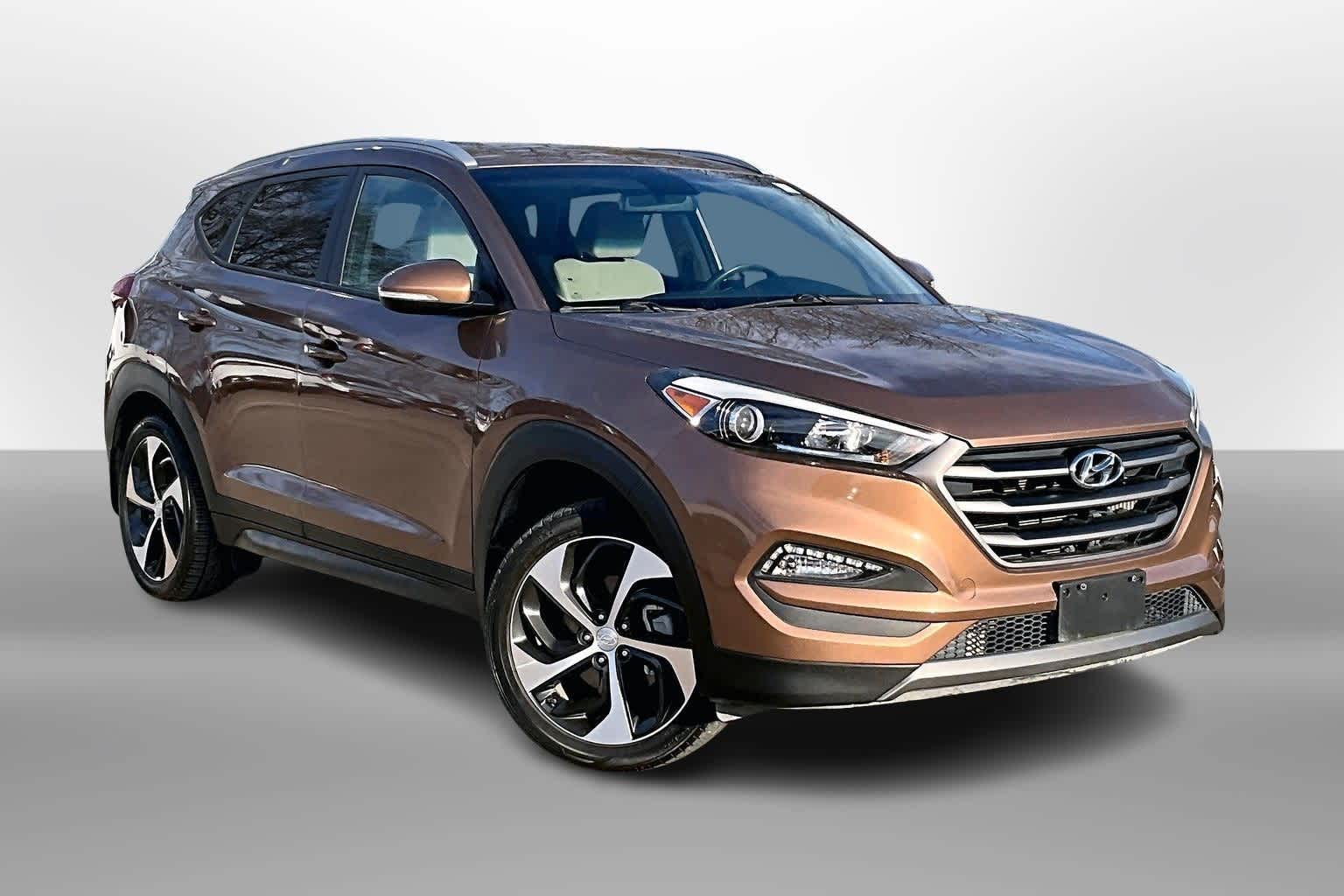 Thumbnail: 2016 Hyundai Tucson - 10