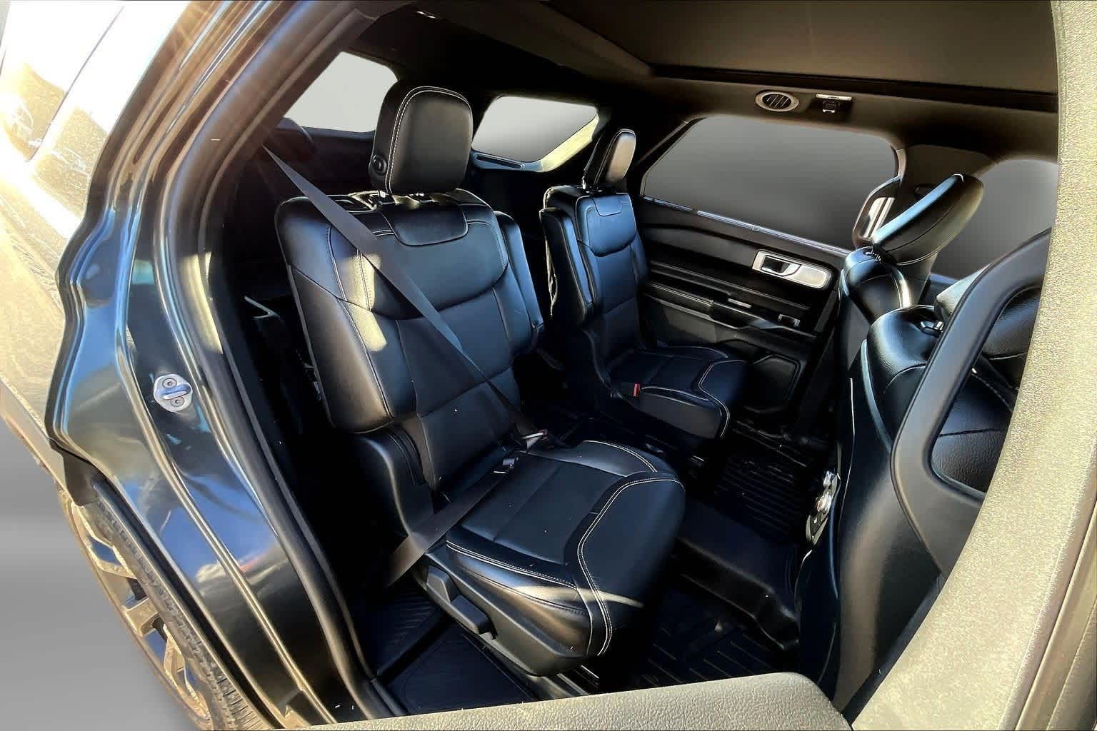 Thumbnail: 2020 Ford Explorer - 28