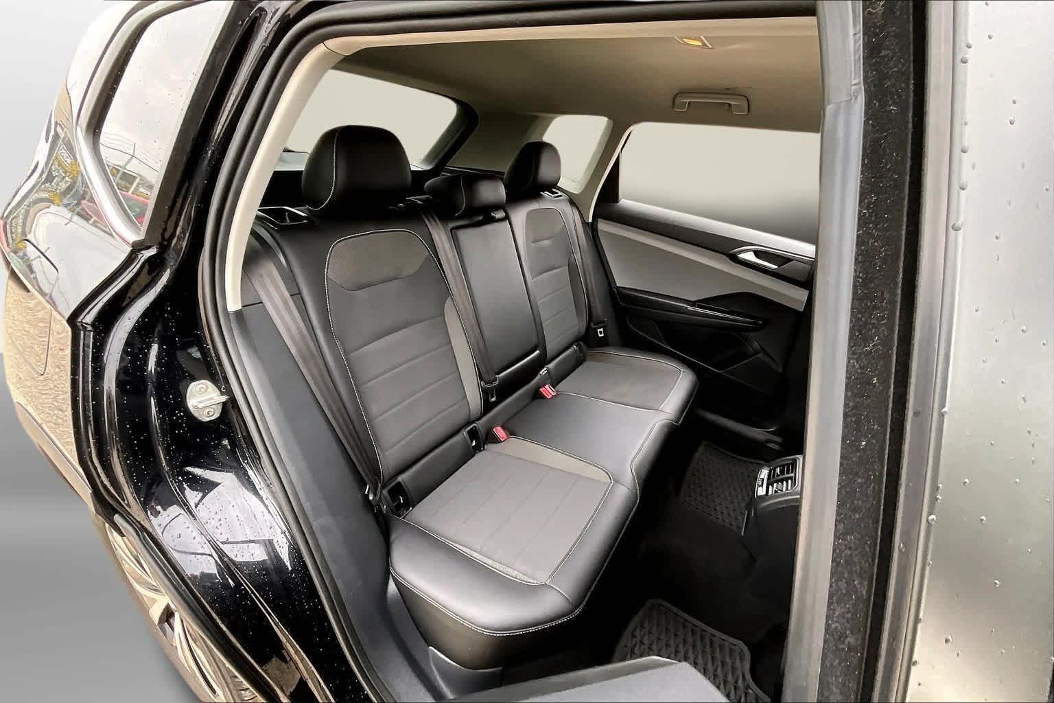 Thumbnail: 2022 Volkswagen Taos - 28