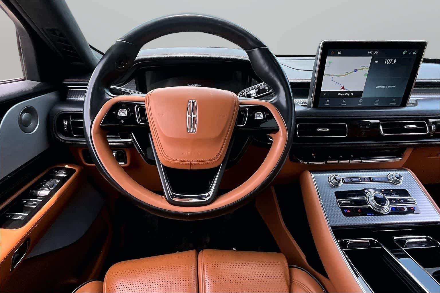 Thumbnail: 2023 Lincoln Aviator - 4