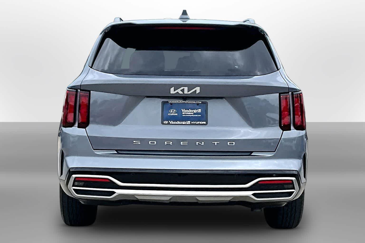 Thumbnail: 2022 Kia Sorento - 3
