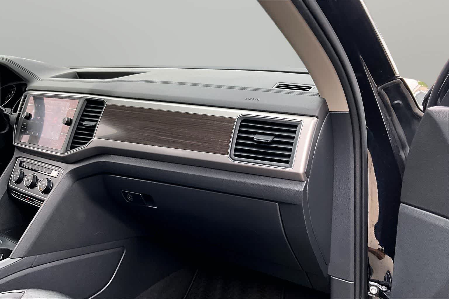 Thumbnail: 2019 Volkswagen Atlas - 15