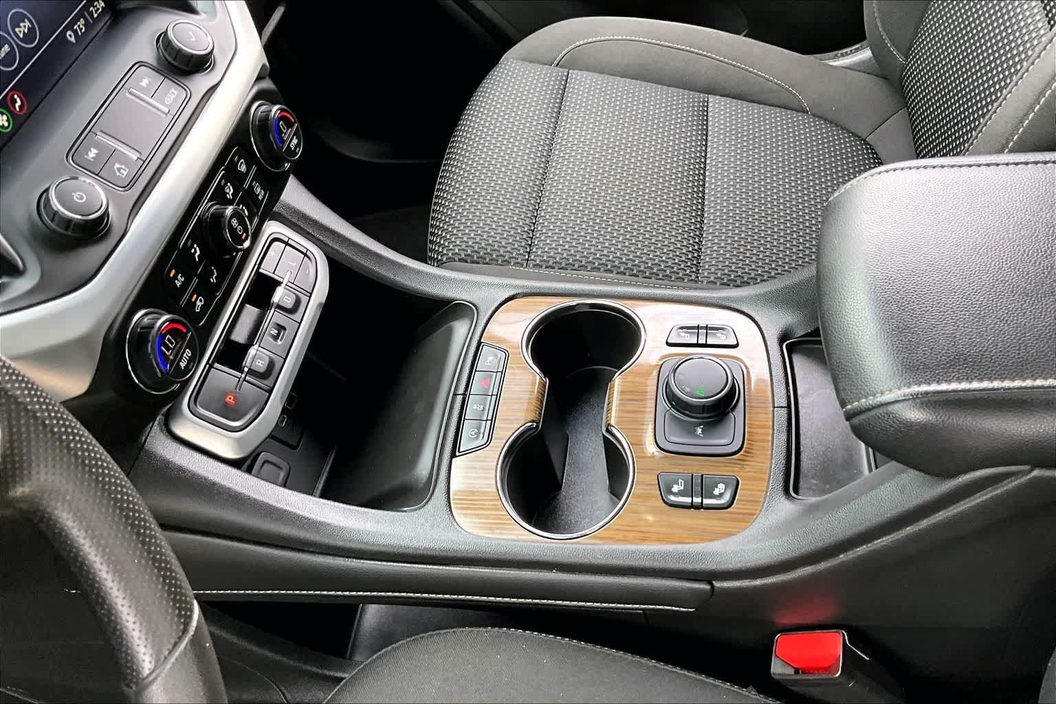 Thumbnail: 2021 GMC Acadia - 13