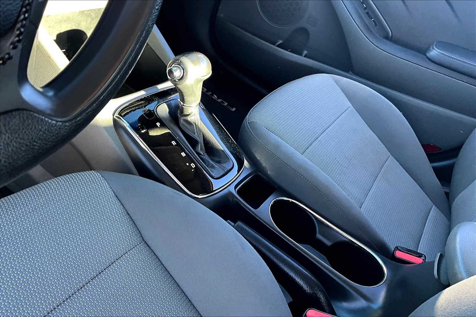 Thumbnail: 2018 Kia Forte - 13