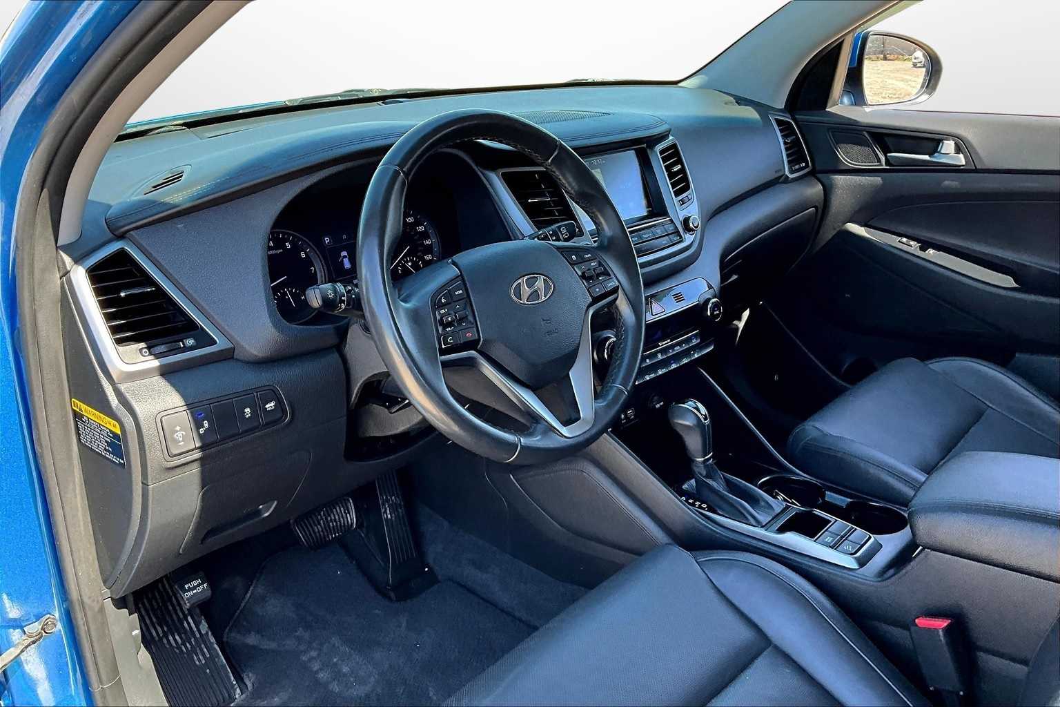 Thumbnail: 2016 Hyundai Tucson - 12