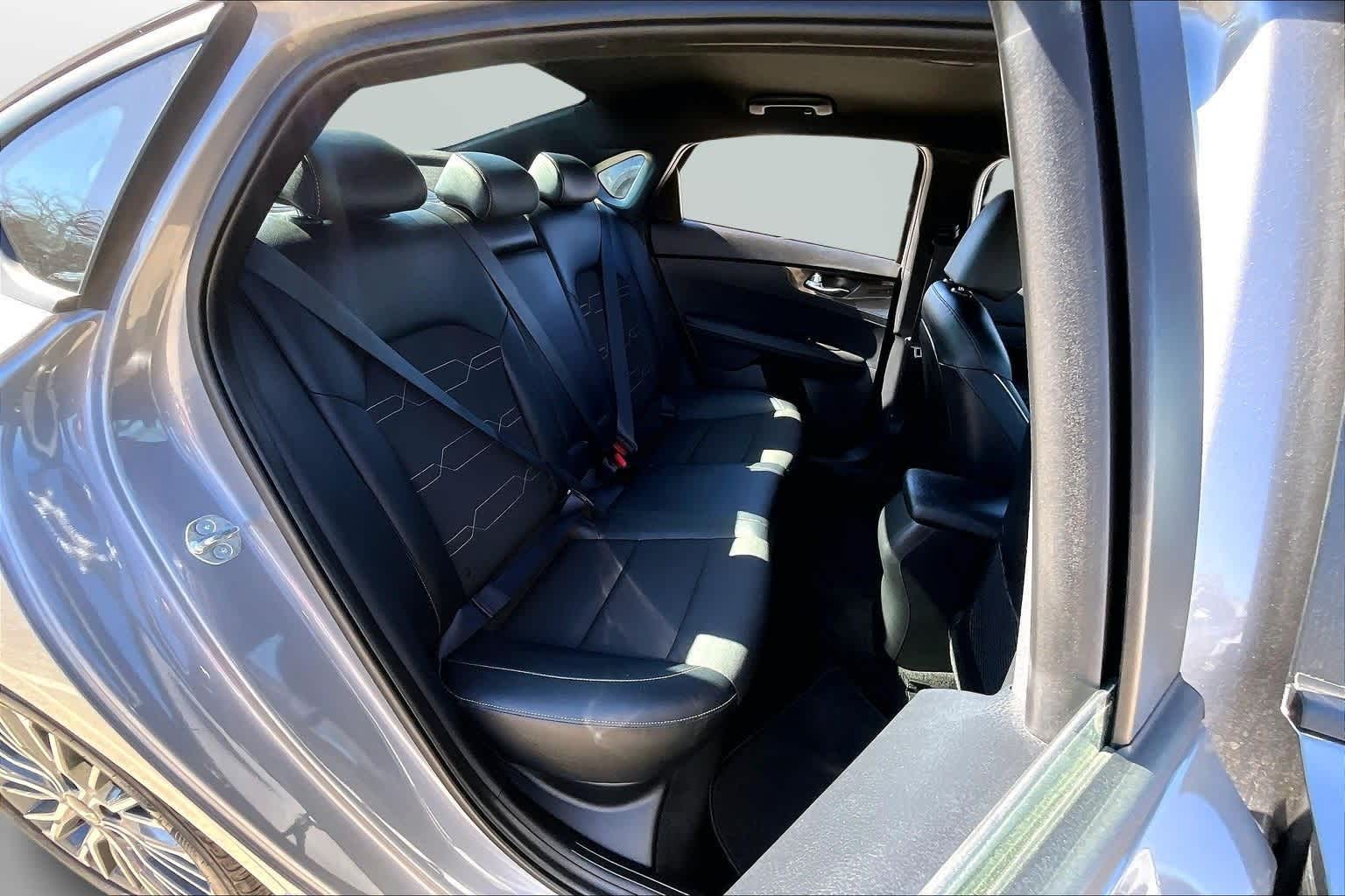 Thumbnail: 2023 Kia Forte - 25