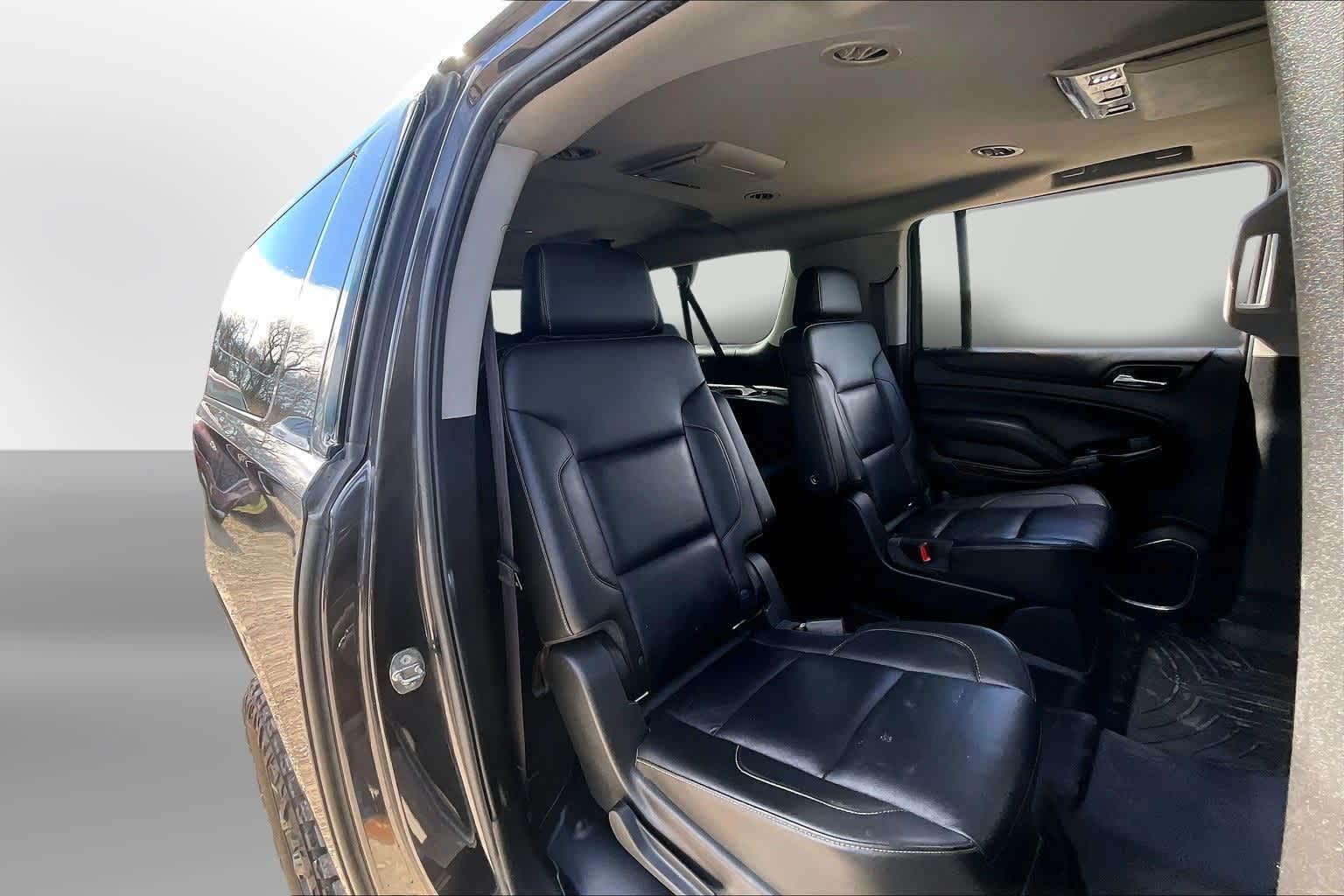 Thumbnail: 2016 Chevrolet Suburban - 28