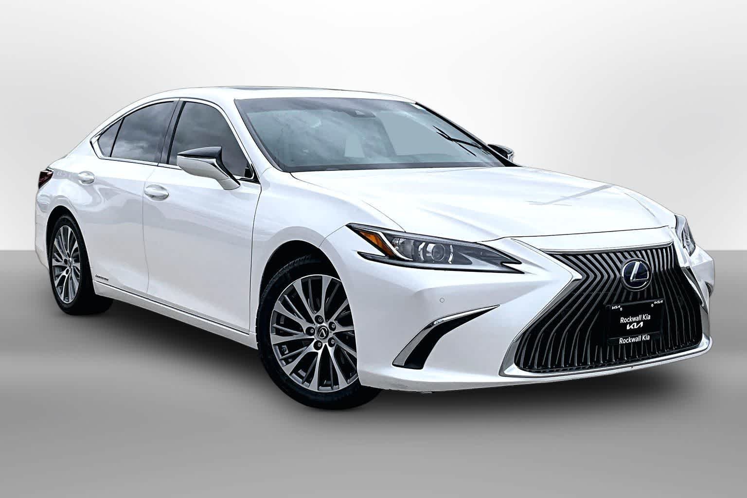 Thumbnail: 2021 Lexus ES - 10