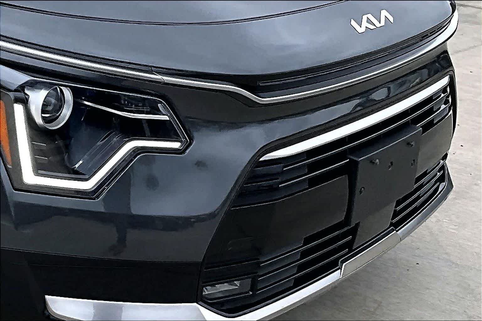 Thumbnail: 2025 Kia Niro - 26