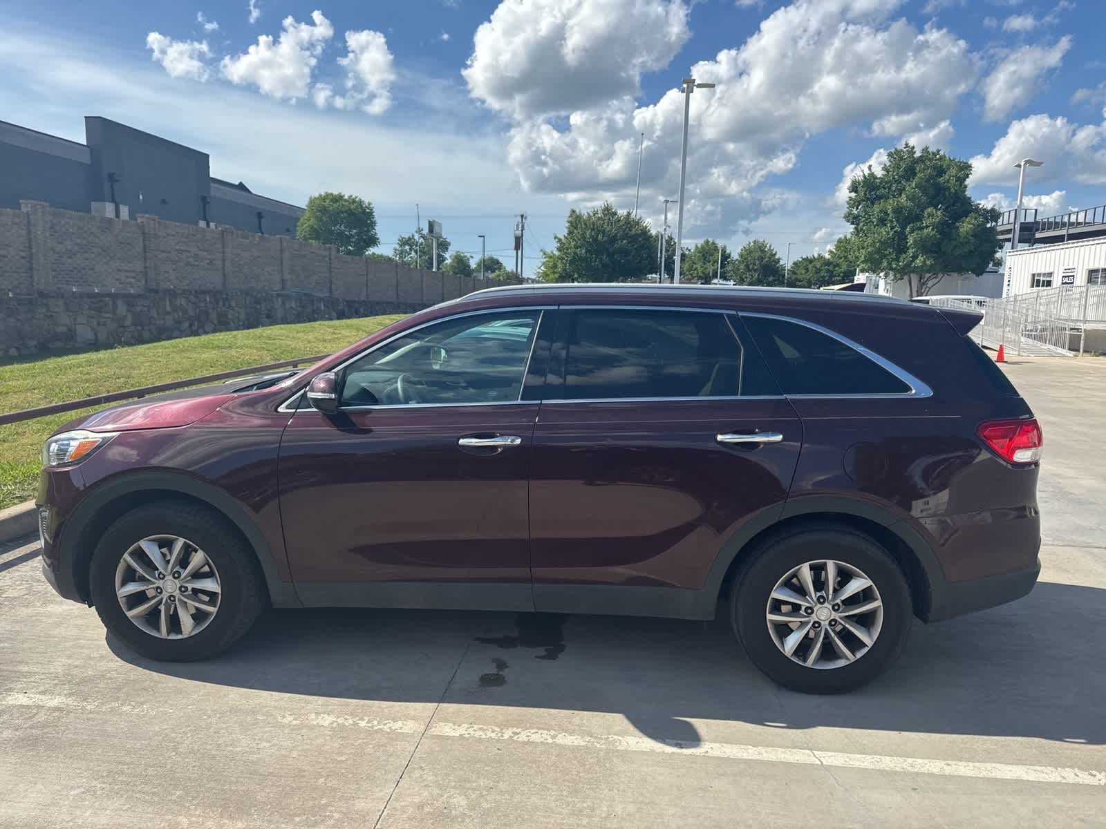 Thumbnail: 2017 Kia Sorento - 7