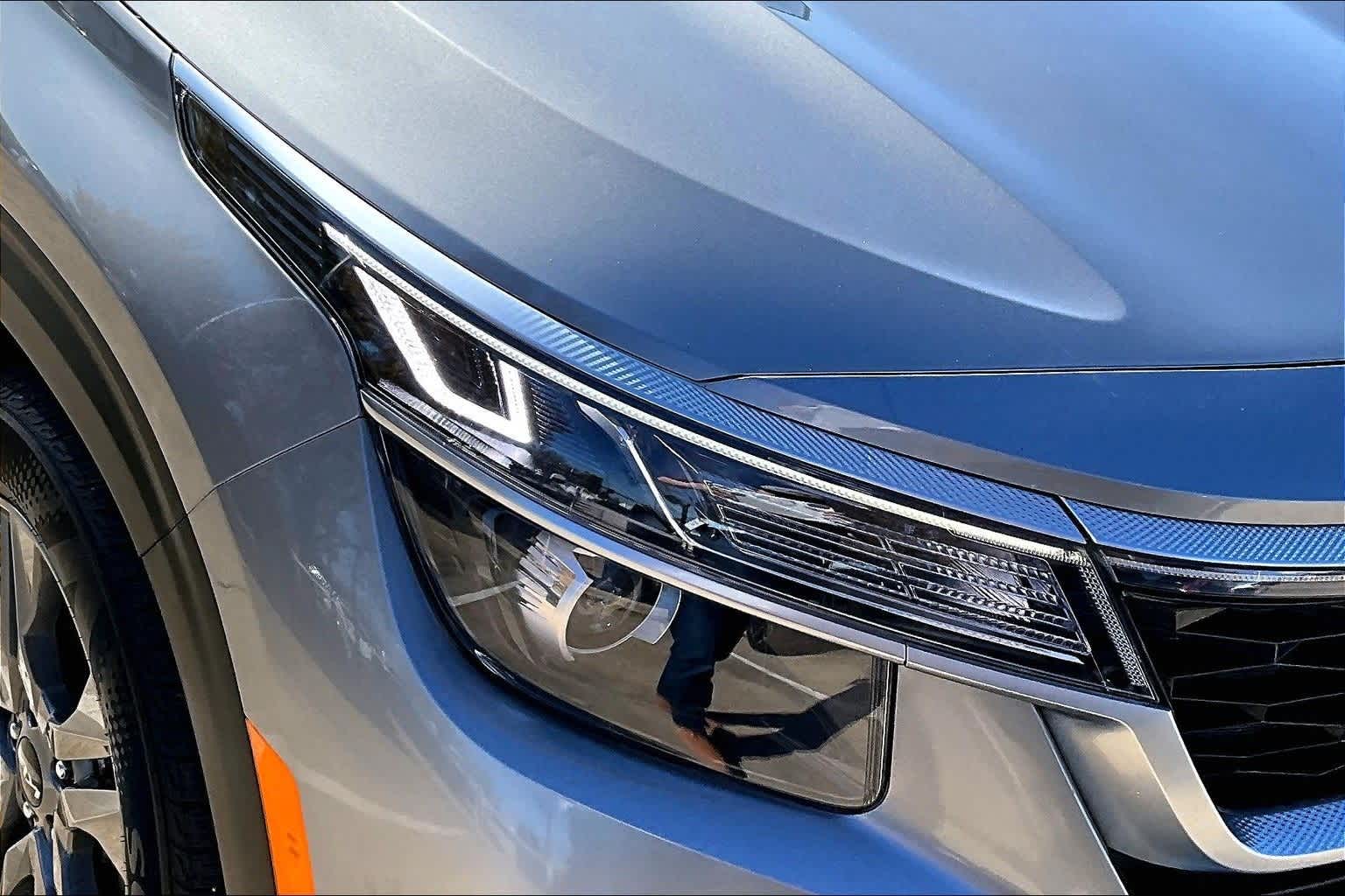 Thumbnail: 2023 Kia Seltos - 29