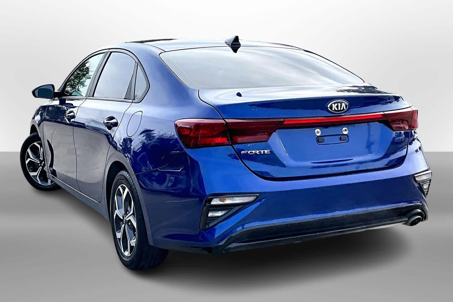 Thumbnail: 2019 Kia Forte - 10