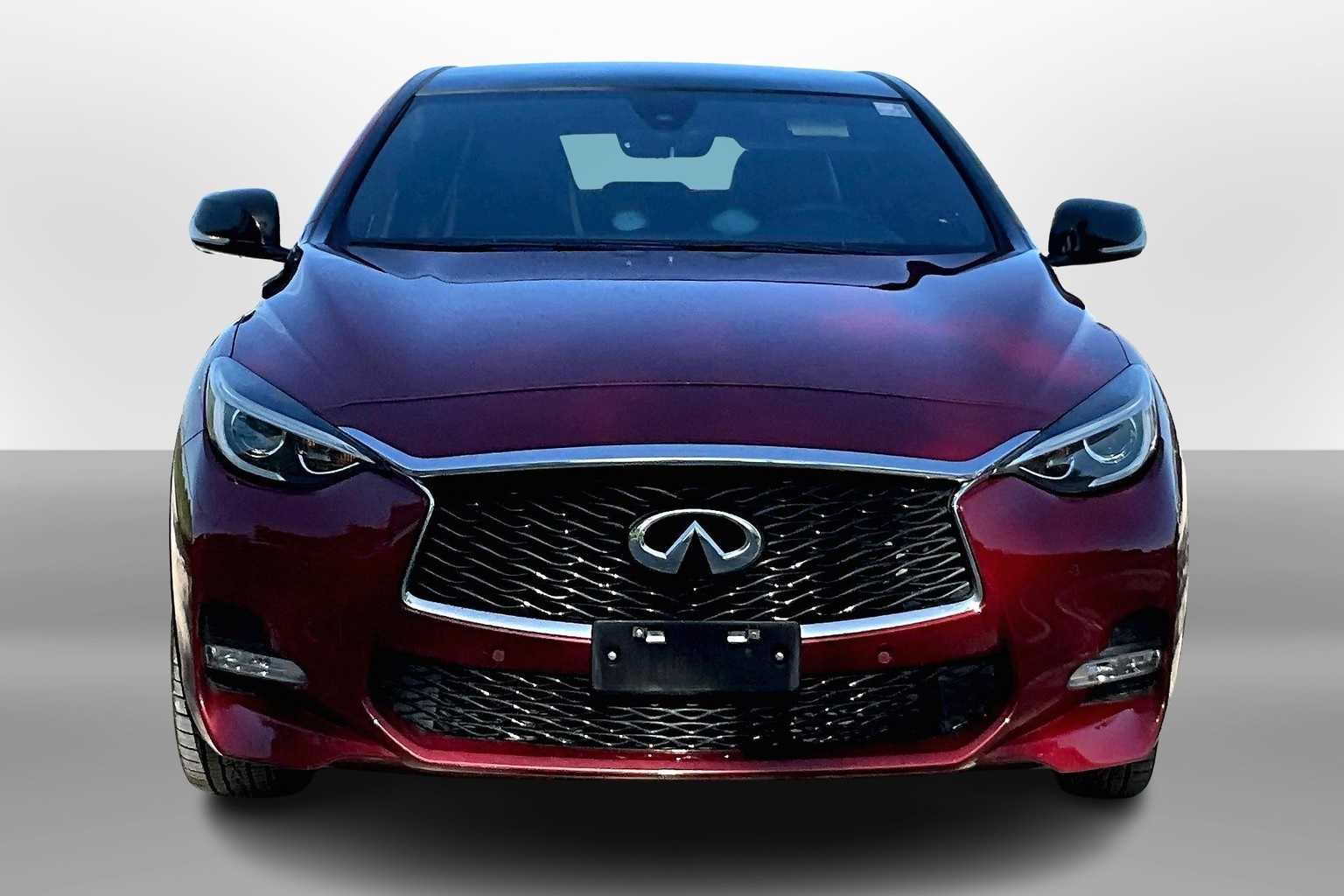 Thumbnail: 2017 INFINITI QX30 - 3