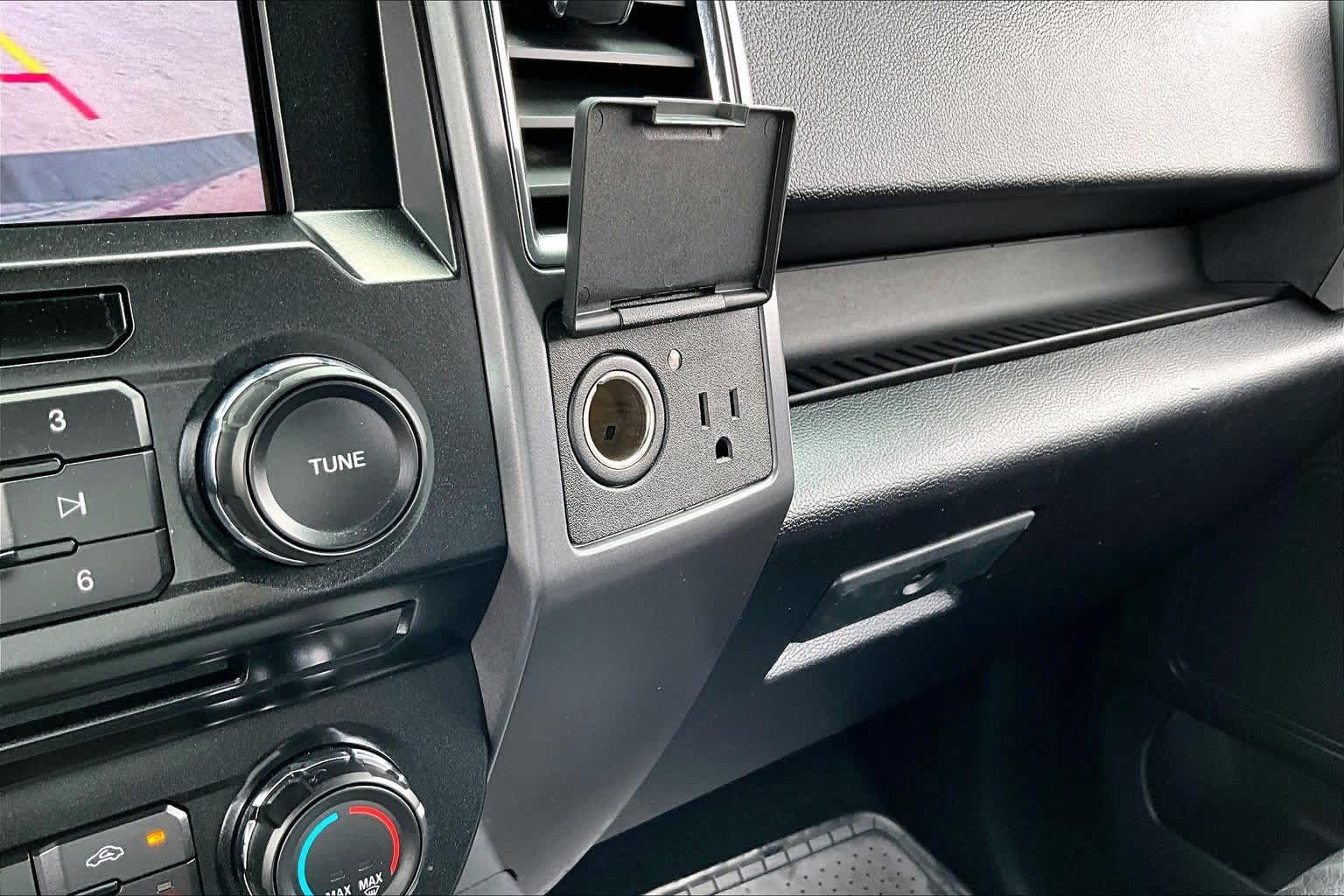 Thumbnail: 2016 Ford F-150 - 25