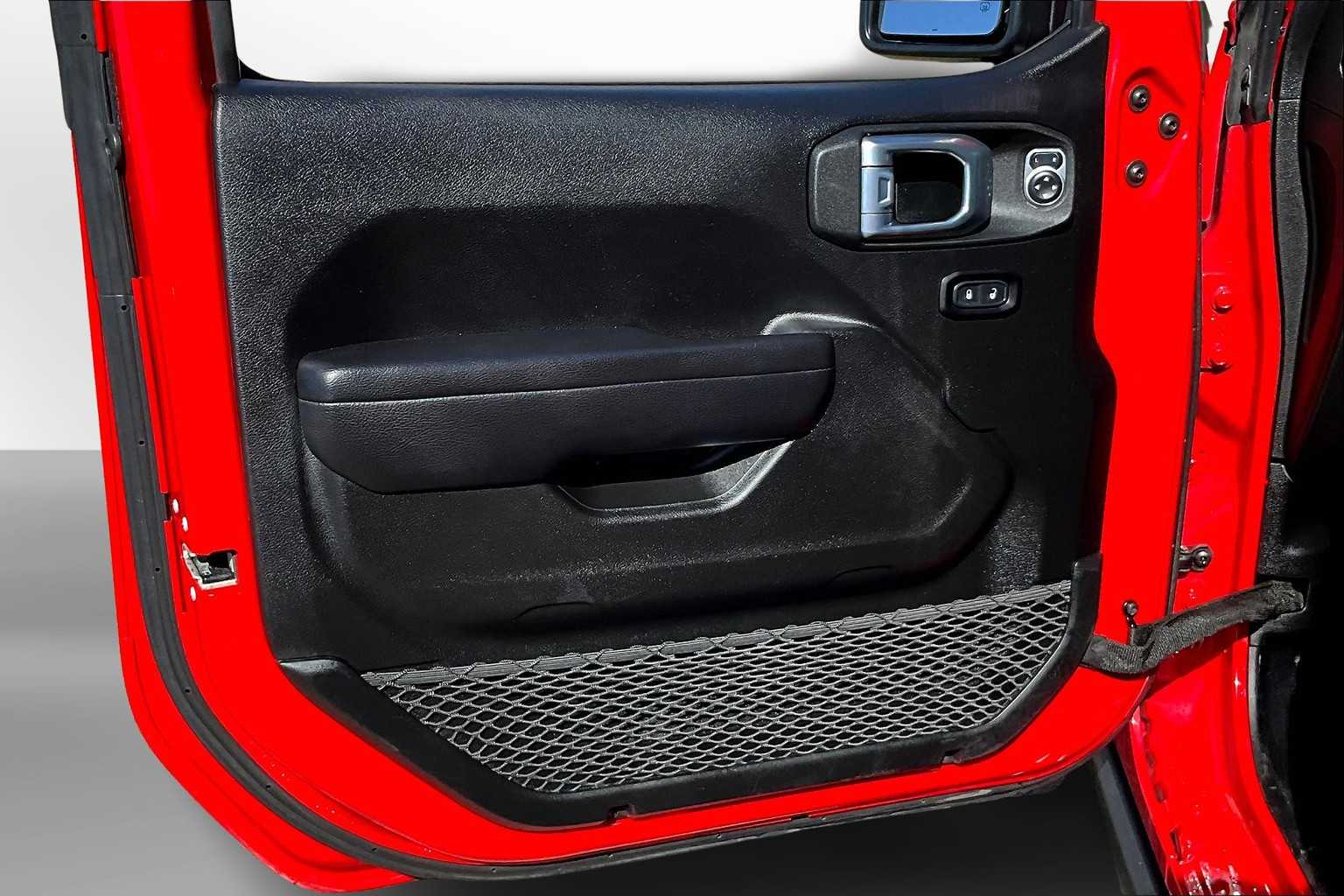 Thumbnail: 2021 Jeep Wrangler - 17