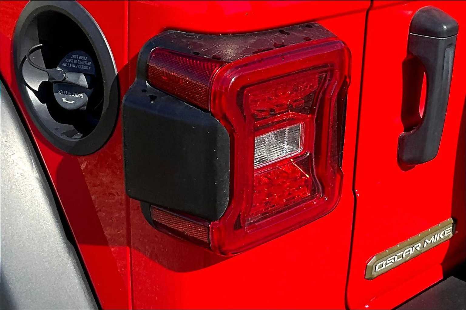 Thumbnail: 2021 Jeep Wrangler - 31