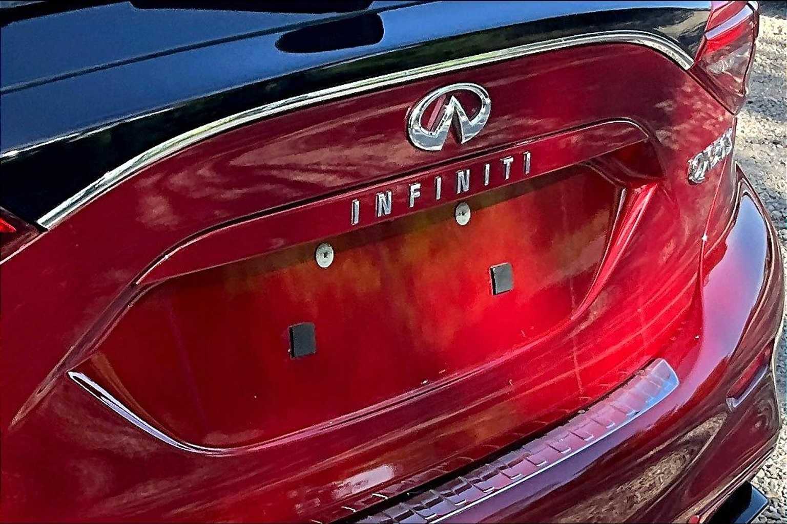 Thumbnail: 2017 INFINITI QX30 - 32