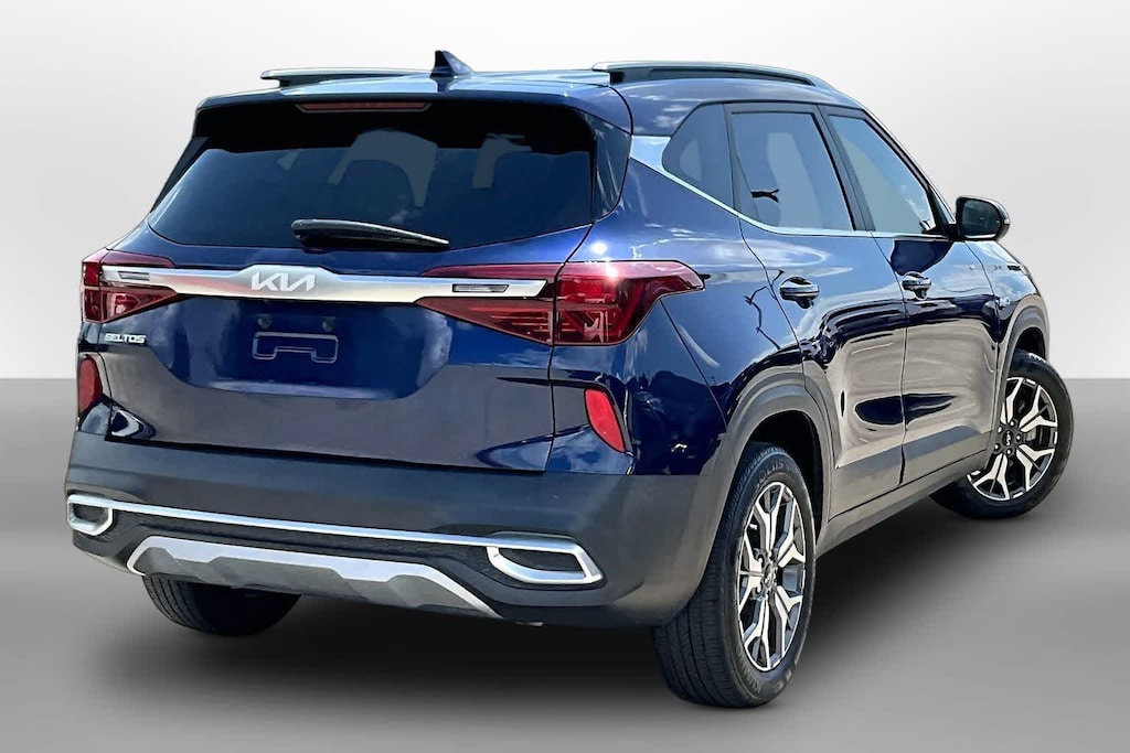 Used 2023 Kia Seltos EX SUV