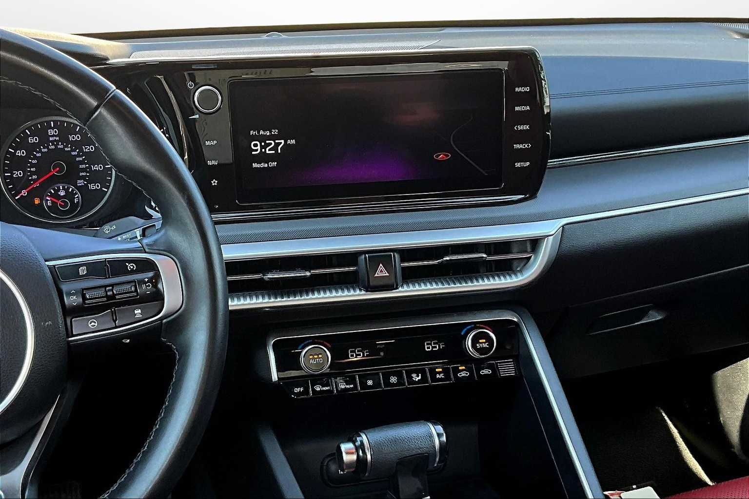 2023 Kia K5 GT-Line photo 4