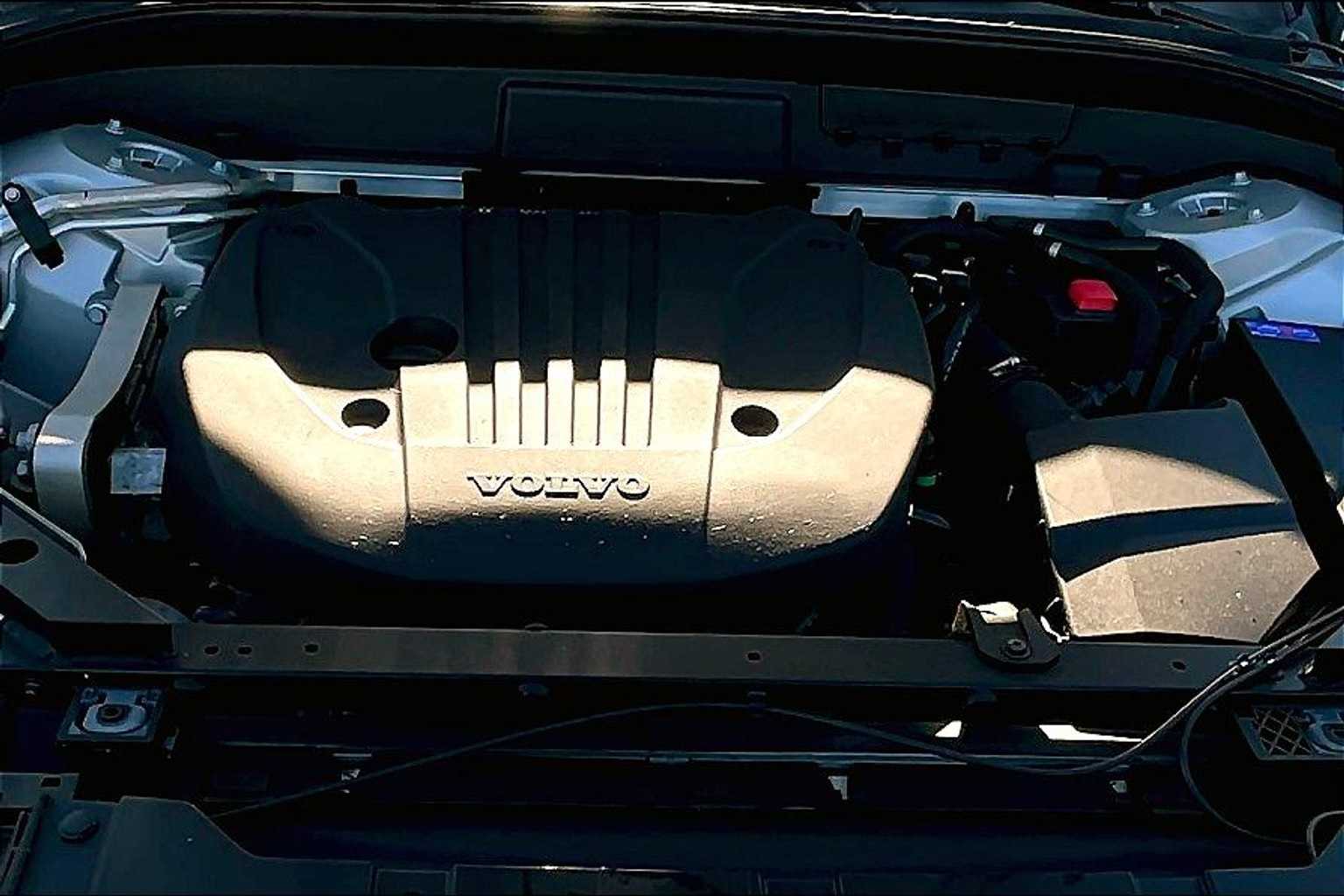 Thumbnail: 2023 Volvo XC60 - 9